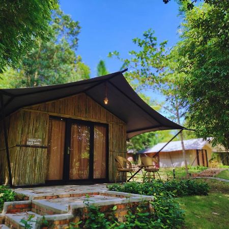 "D'Bamboo Kamp" Desa Wisata Ekang Lagoi Eksteriør billede