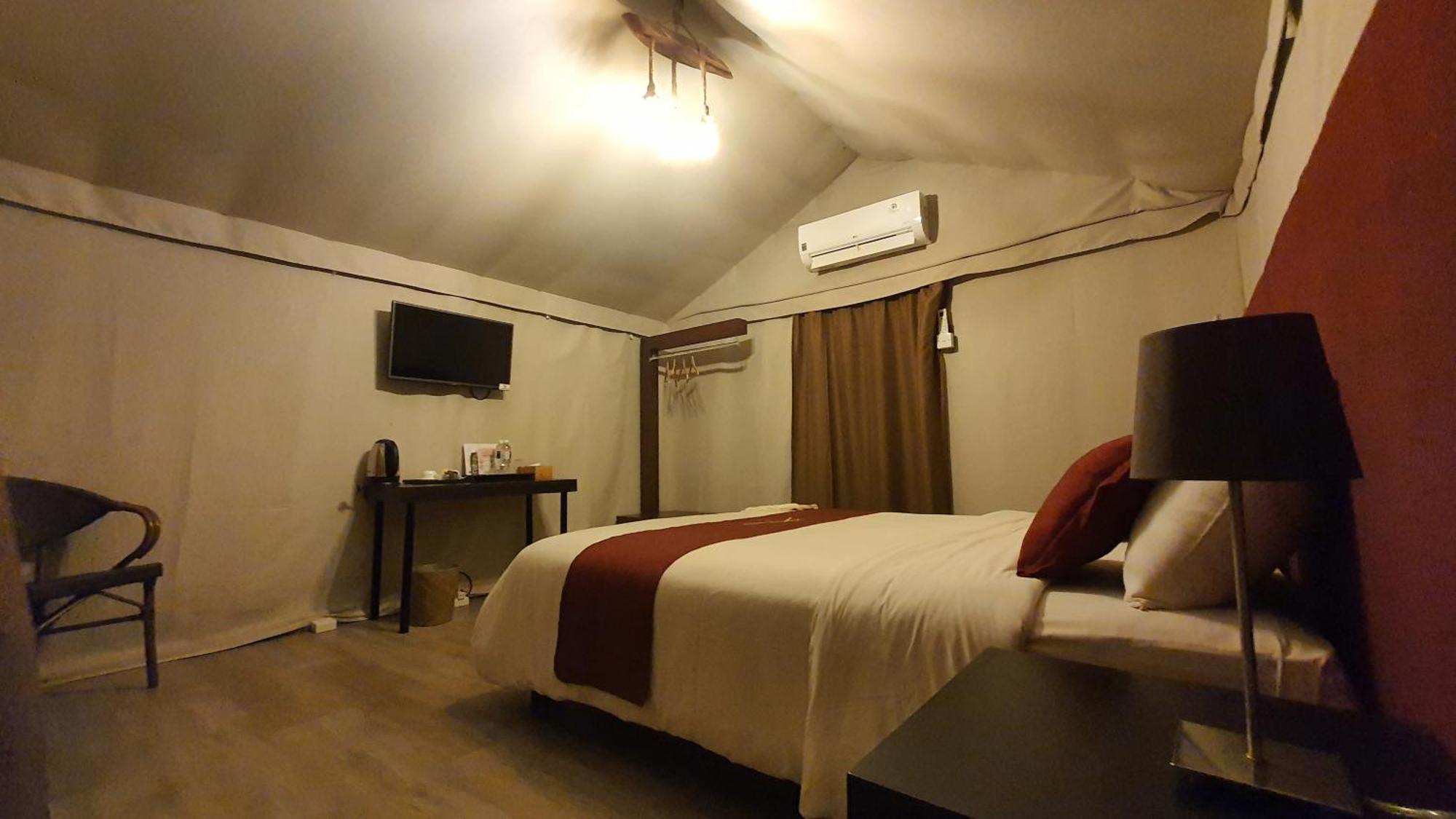 "D'Bamboo Kamp" Desa Wisata Ekang Lagoi Eksteriør billede