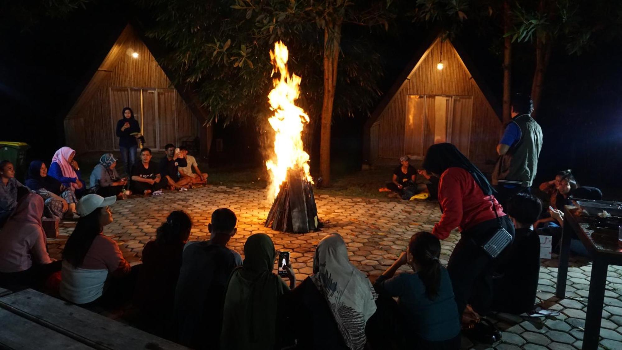 "D'Bamboo Kamp" Desa Wisata Ekang Lagoi Eksteriør billede